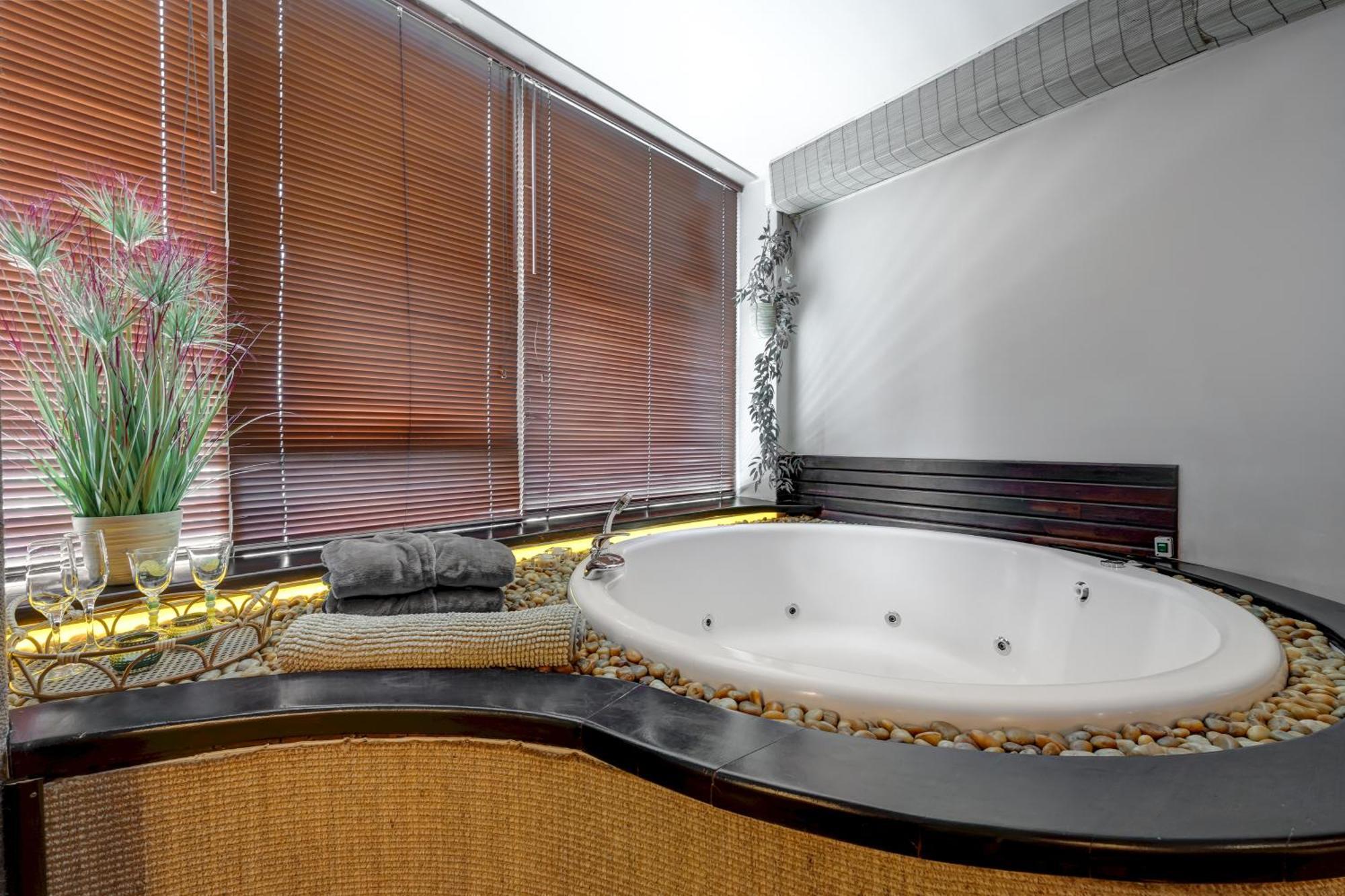 Apartments With Jaccuzi Аеропорт Вільнюс Екстер'єр фото